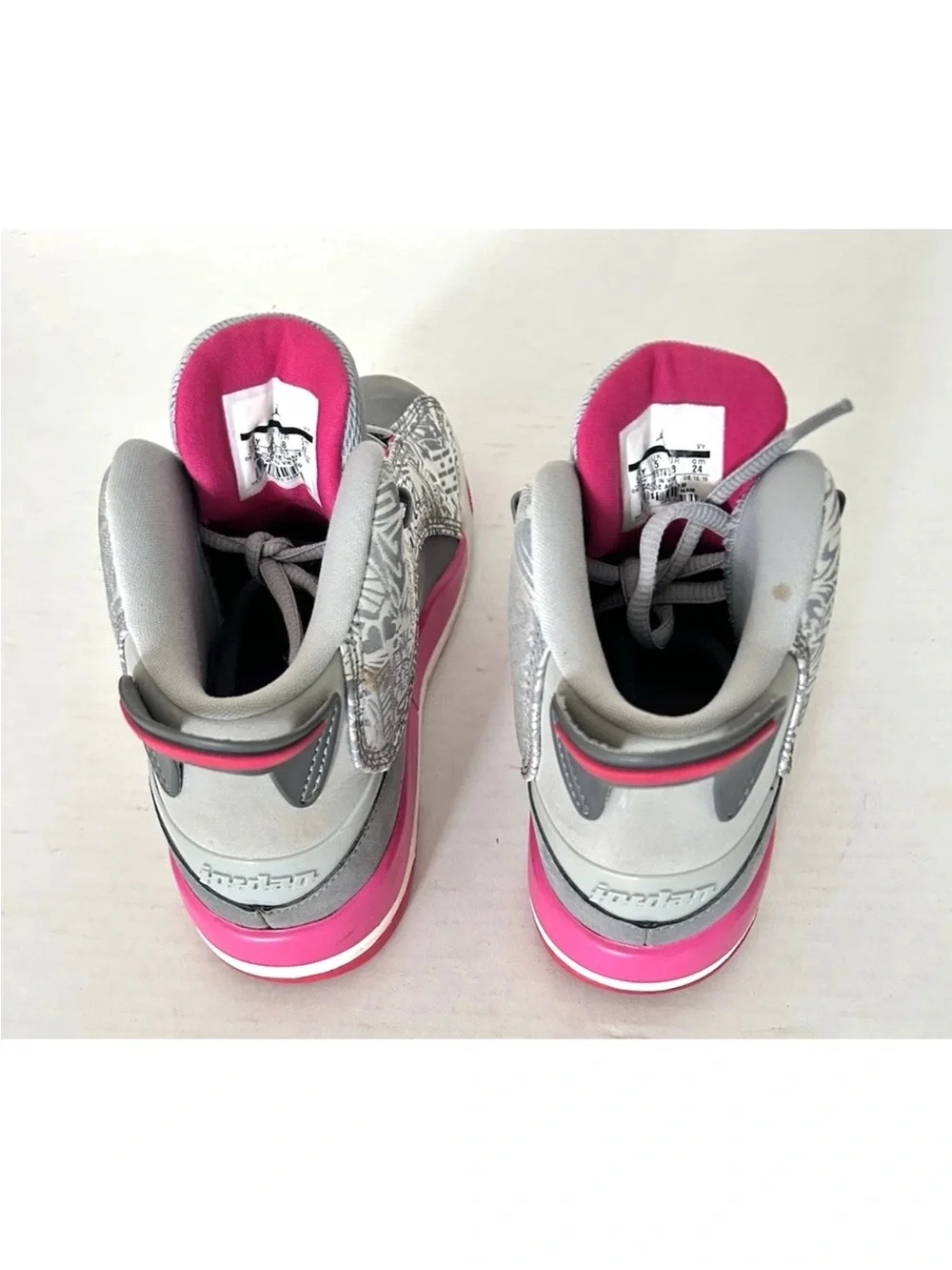 Air Jordan | Girls Dub Zero GG Wolf Grey Hyper Pink Youth Size 5.5Y Basketball